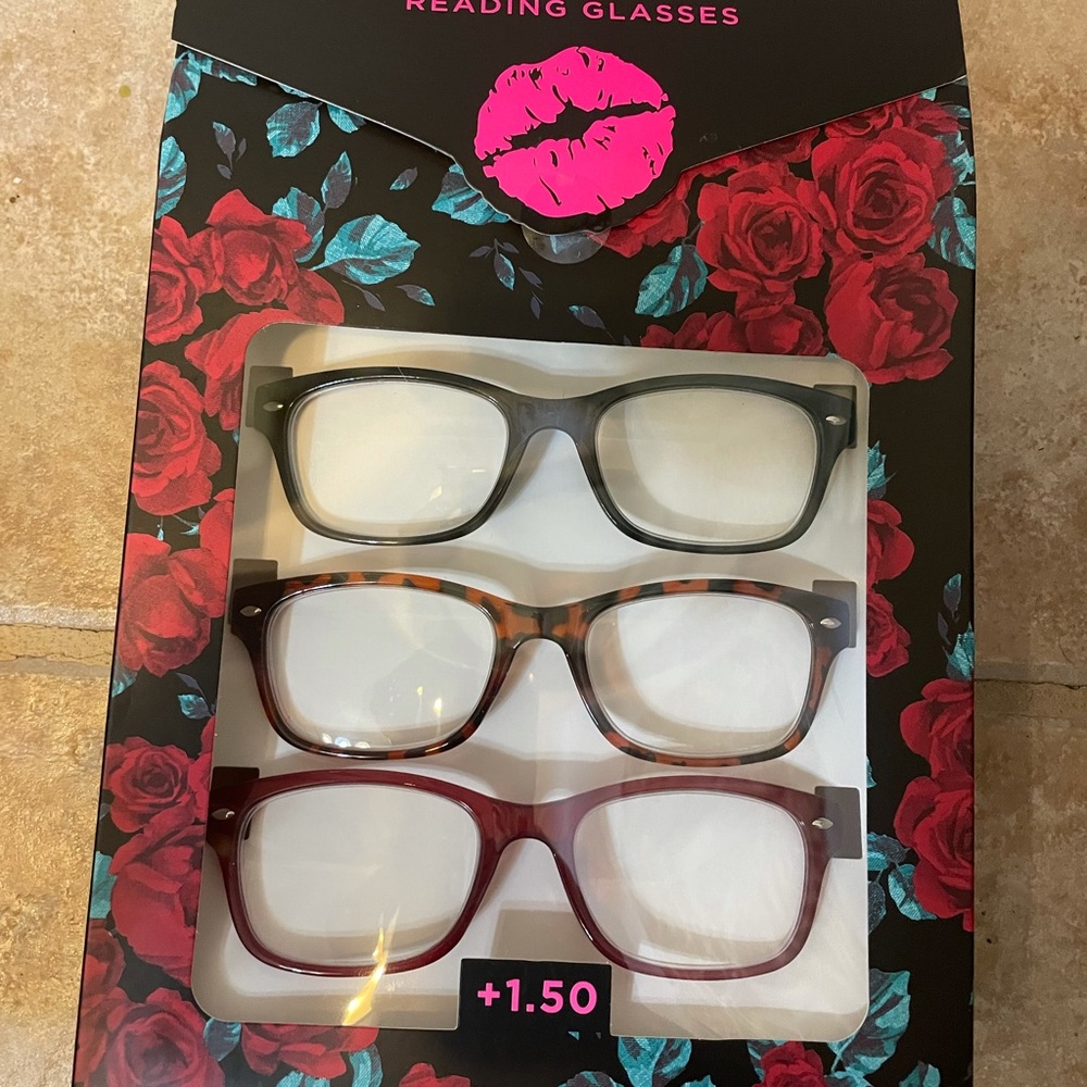 Brand new in the box Betsey Johnson 3 pairs of reading glasses 1.50